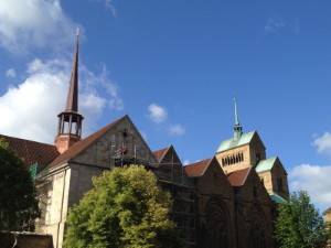Der Dom zu Minden mit dem 2012 errichteten Vierungsturm Der Dom zu Minden mit dem 2012 errichteten Vierungsturm